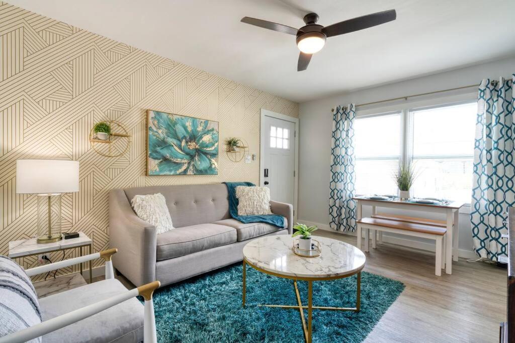 2Br 1Ba Duplex House King Beds Great For Small Groups Close To All Uptown Charlotte Attractions 외부 사진